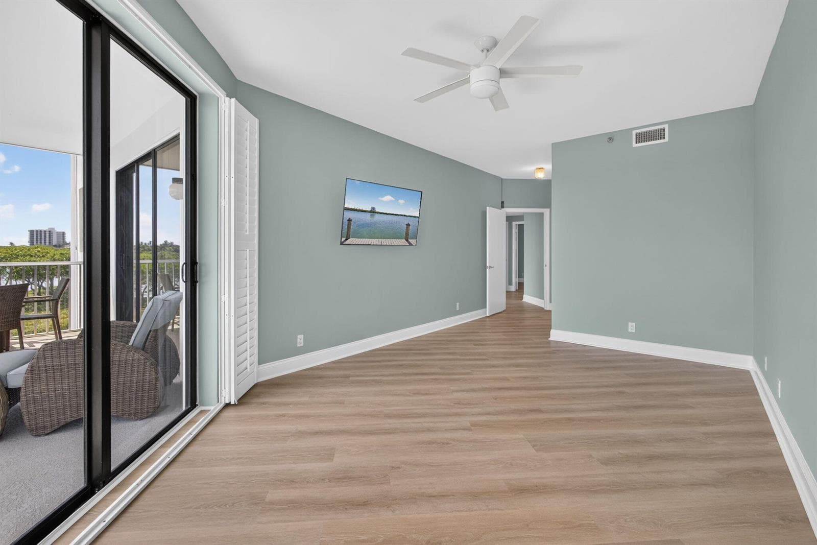 200 Waterway Road 206 photo 15