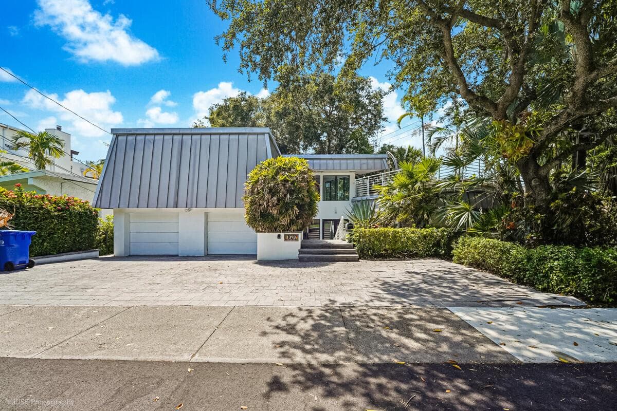 1343 Ponce De Leon Drive photo 1