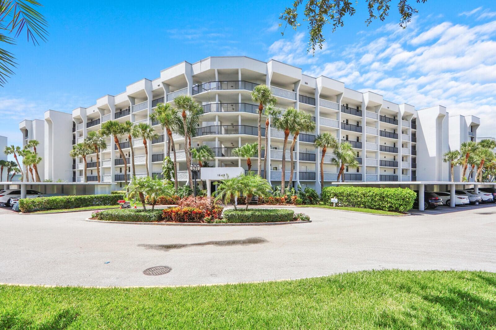 1648 Jupiter Cove Drive 214 photo 3