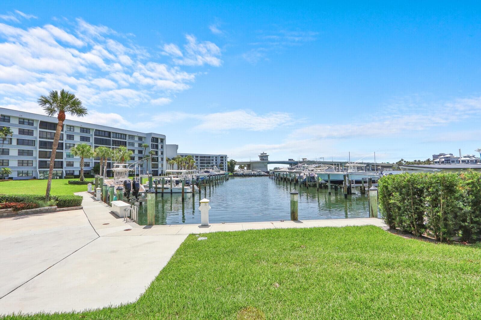 1648 Jupiter Cove Drive 214 photo 1