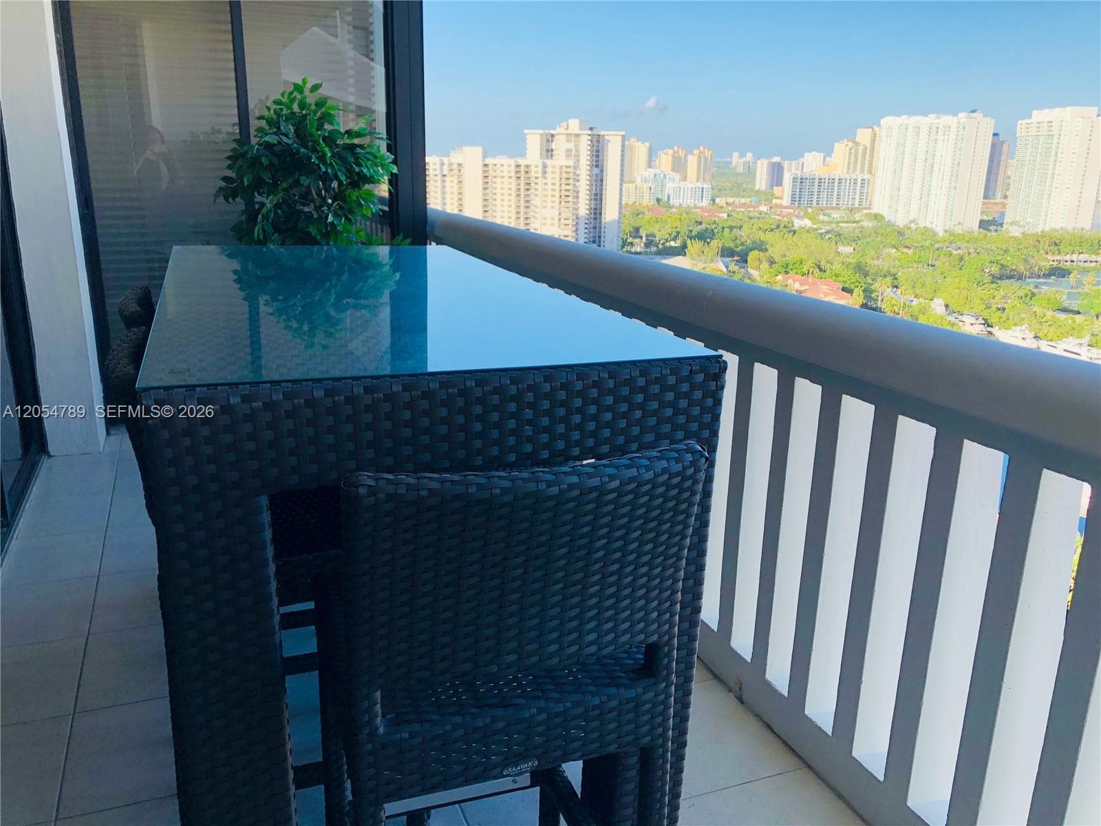 1000 Island Blvd 2308 photo 13