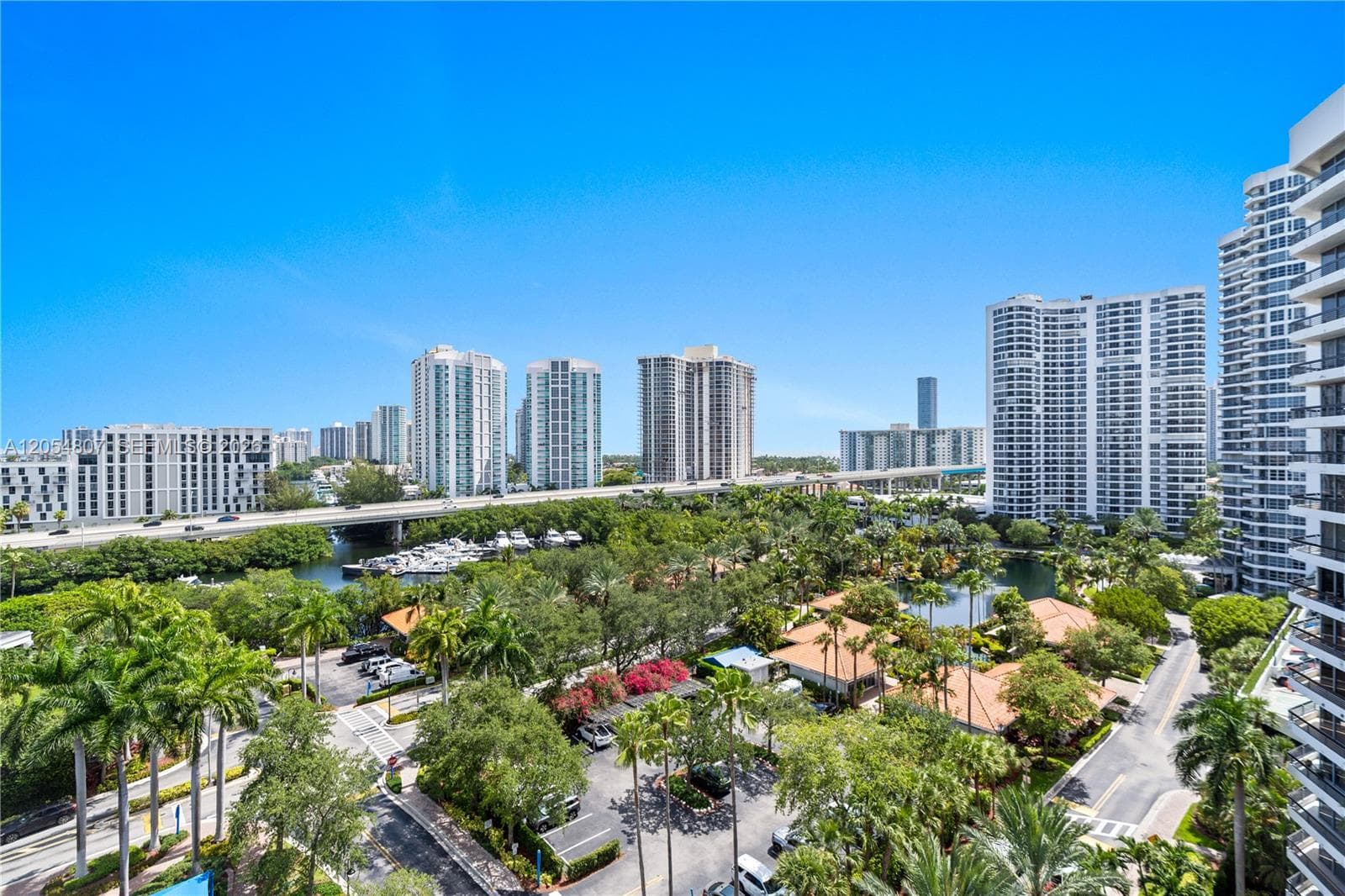 3600 Mystic Pointe Dr 1207 photo 1
