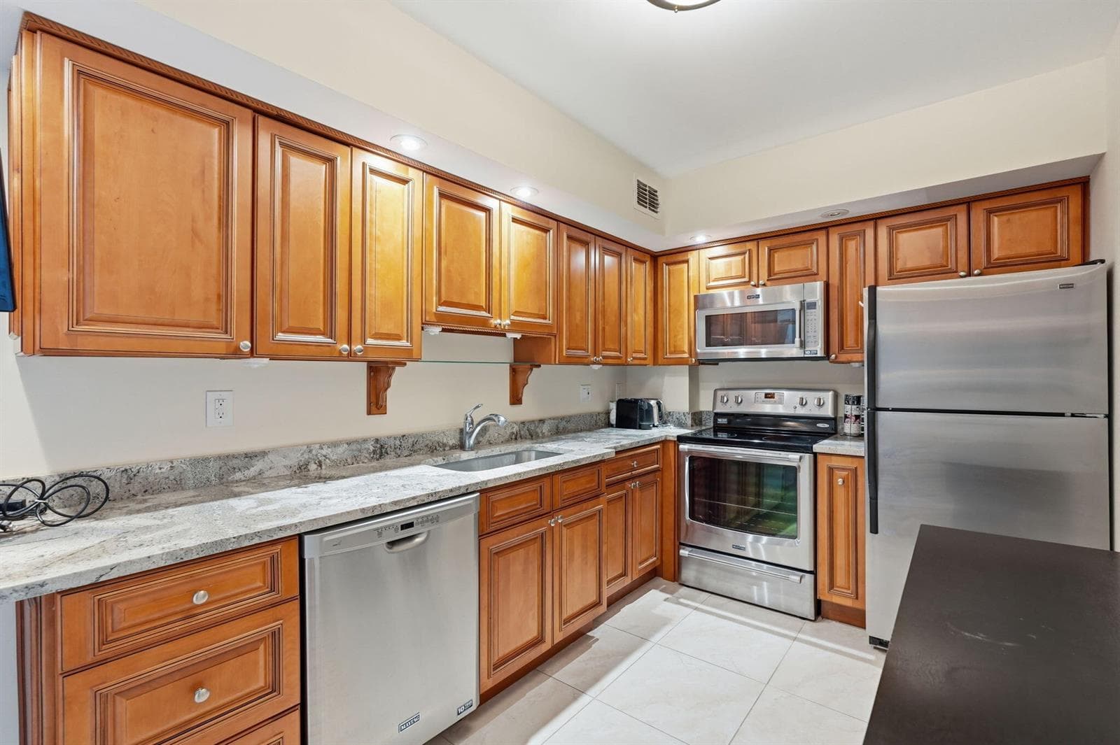 3450 S Ocean Boulevard photo 16