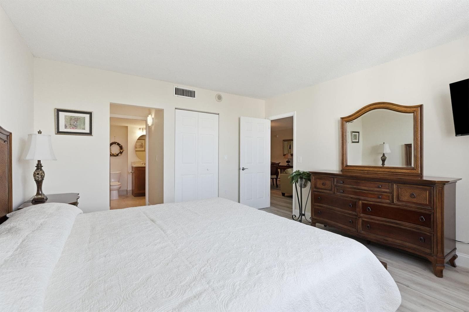 3450 S Ocean Boulevard photo 10