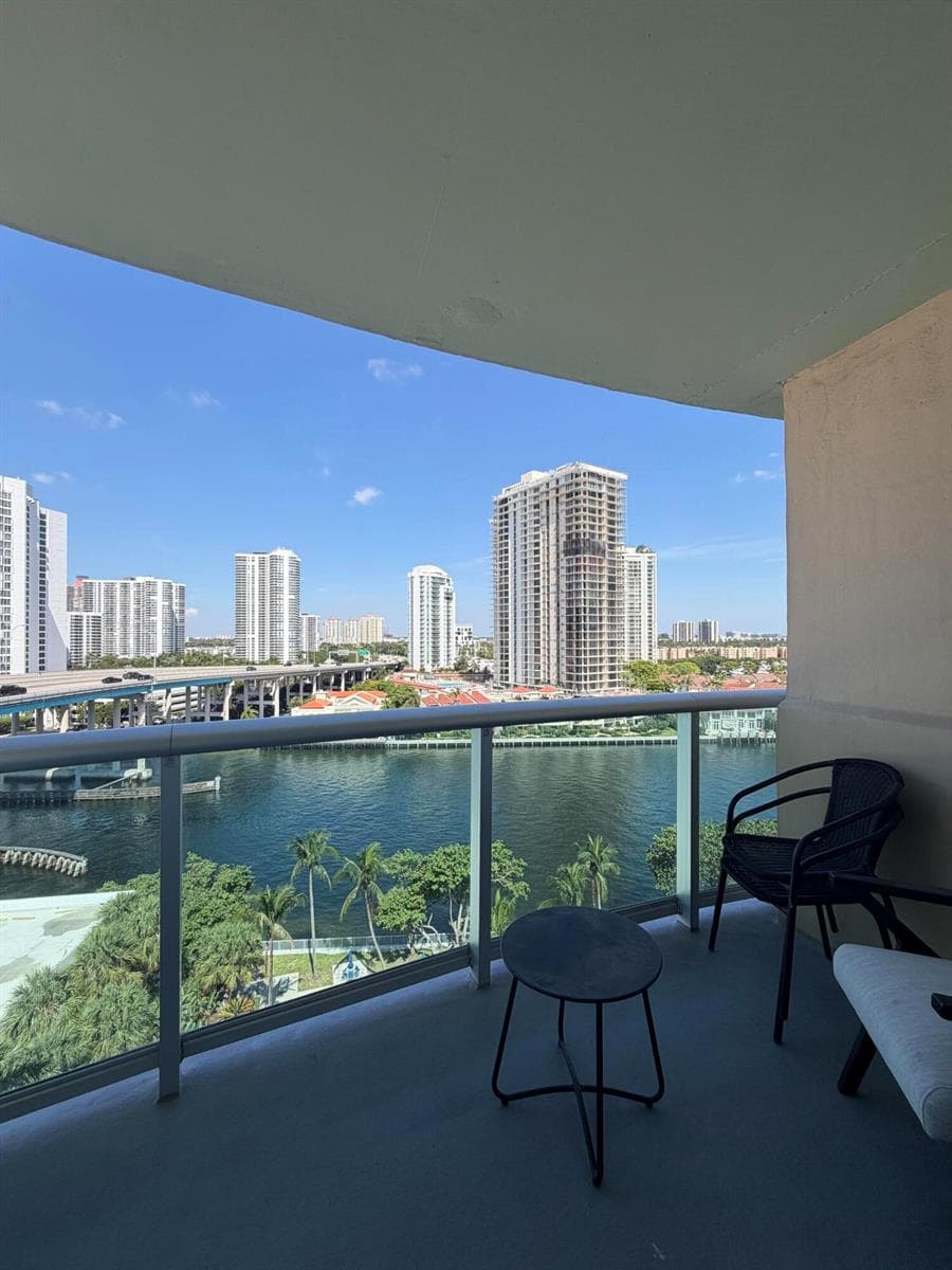 19390 Collins Avenue 1103 photo 8