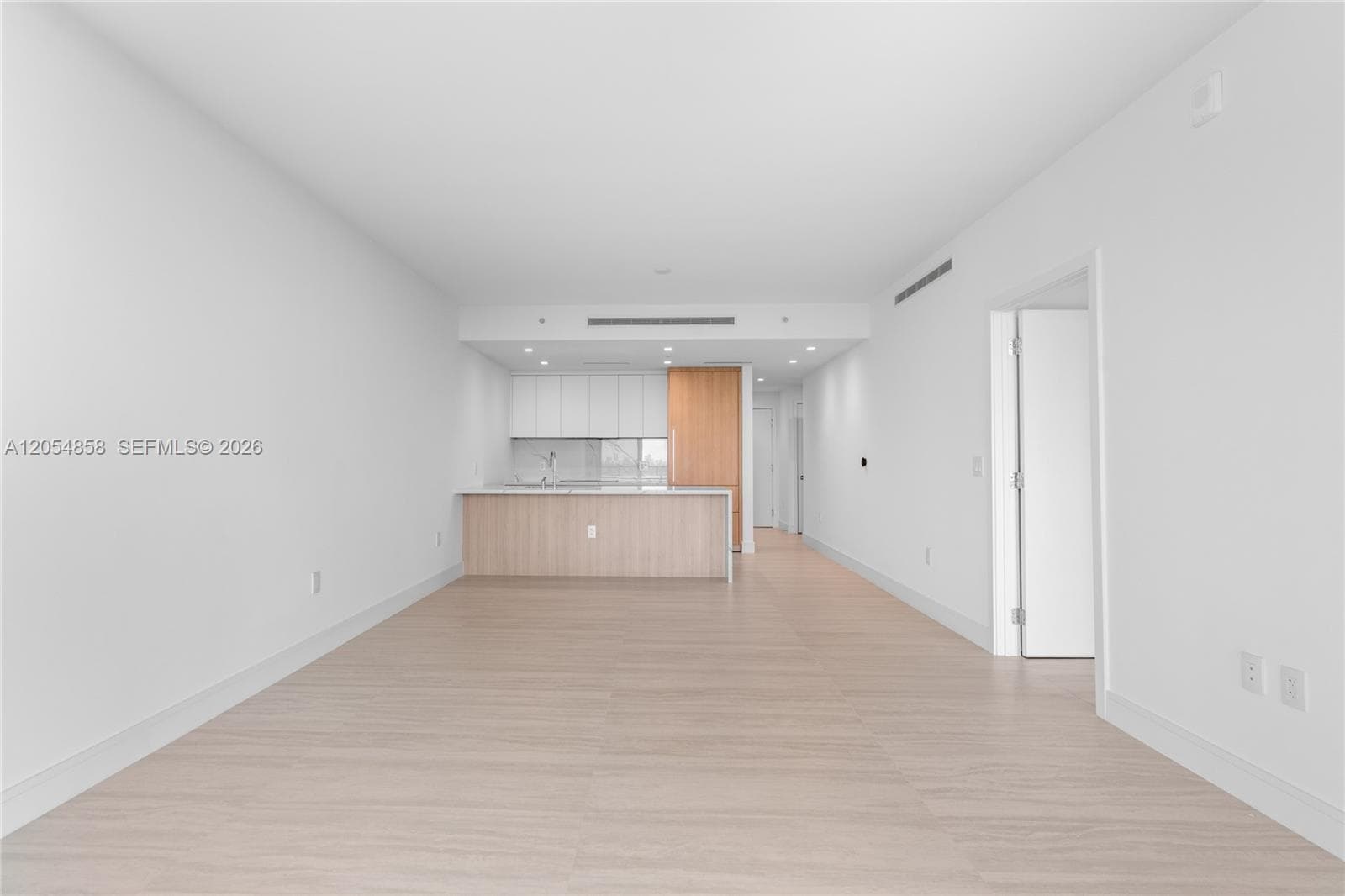 2411 Laguna Circle 1604 photo 23