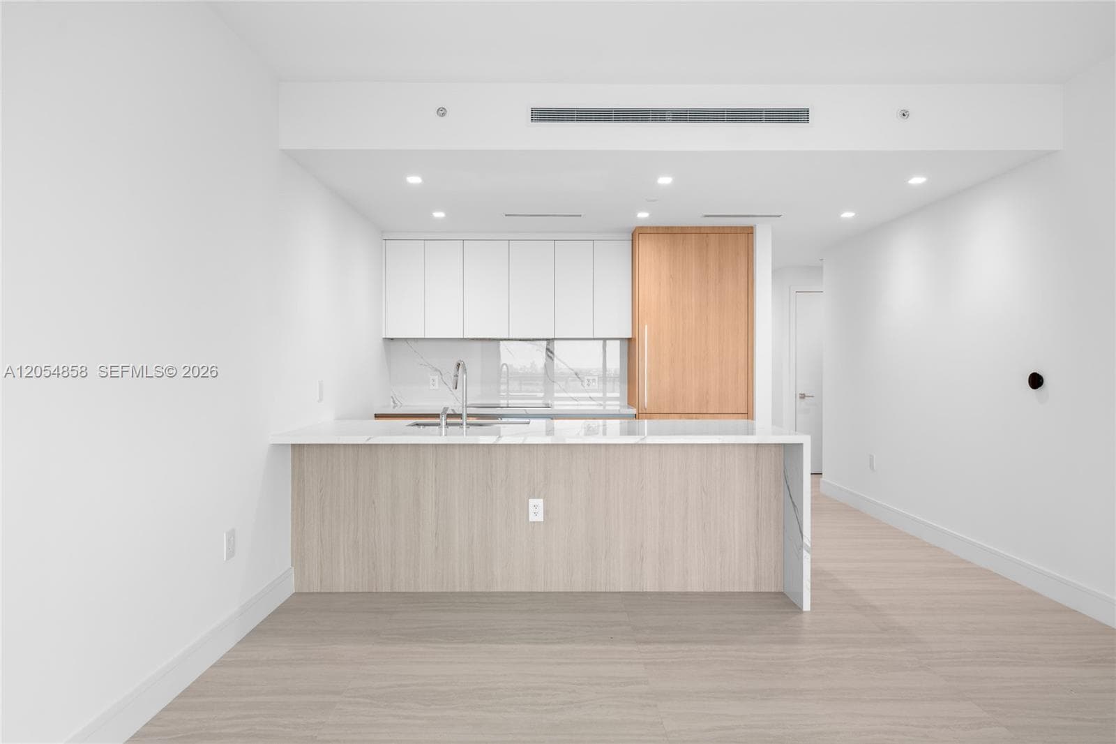 2411 Laguna Circle 1604 photo 13