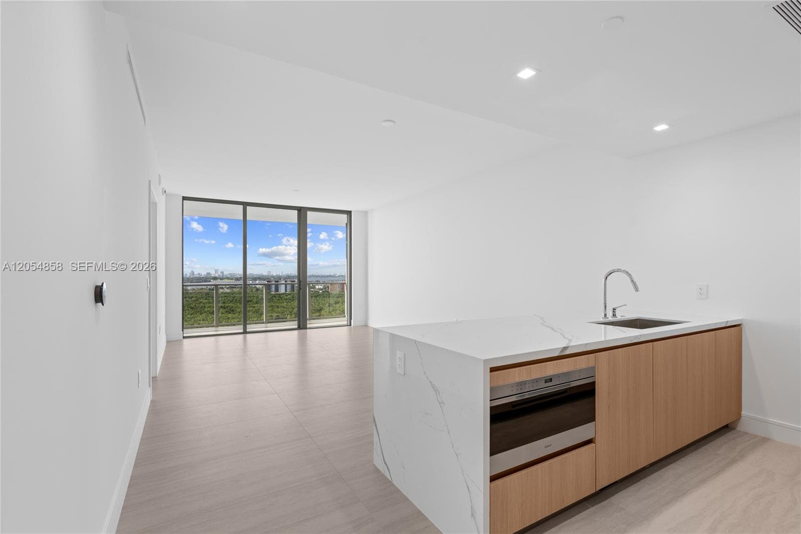 2411 Laguna Circle 1604 photo 20