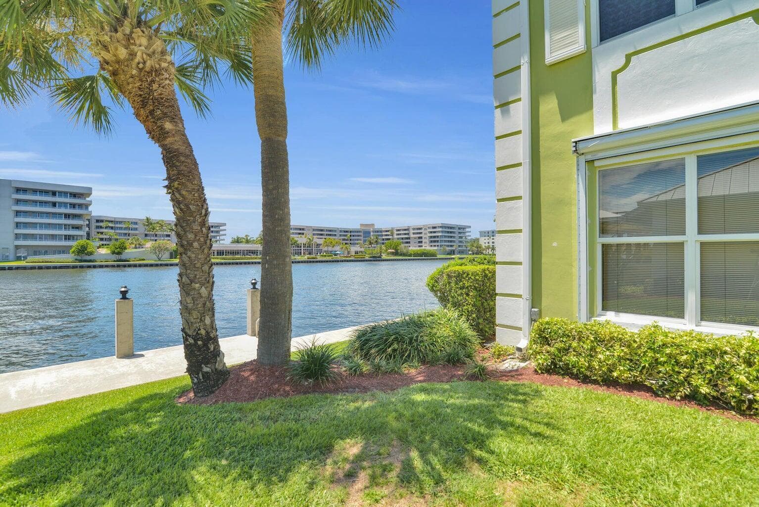 1704 DEL HAVEN Drive 38-B photo 2