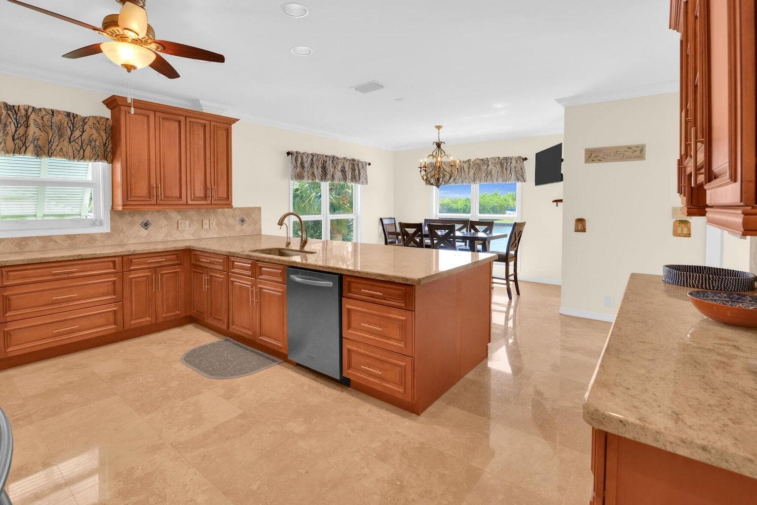 1704 DEL HAVEN Drive 38-B photo 24