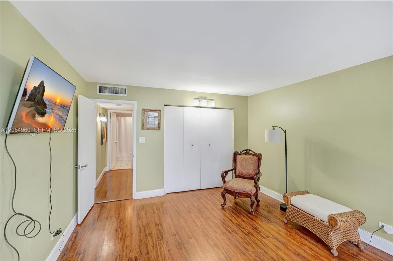 10101 E Bay Harbor Dr 502 photo 17