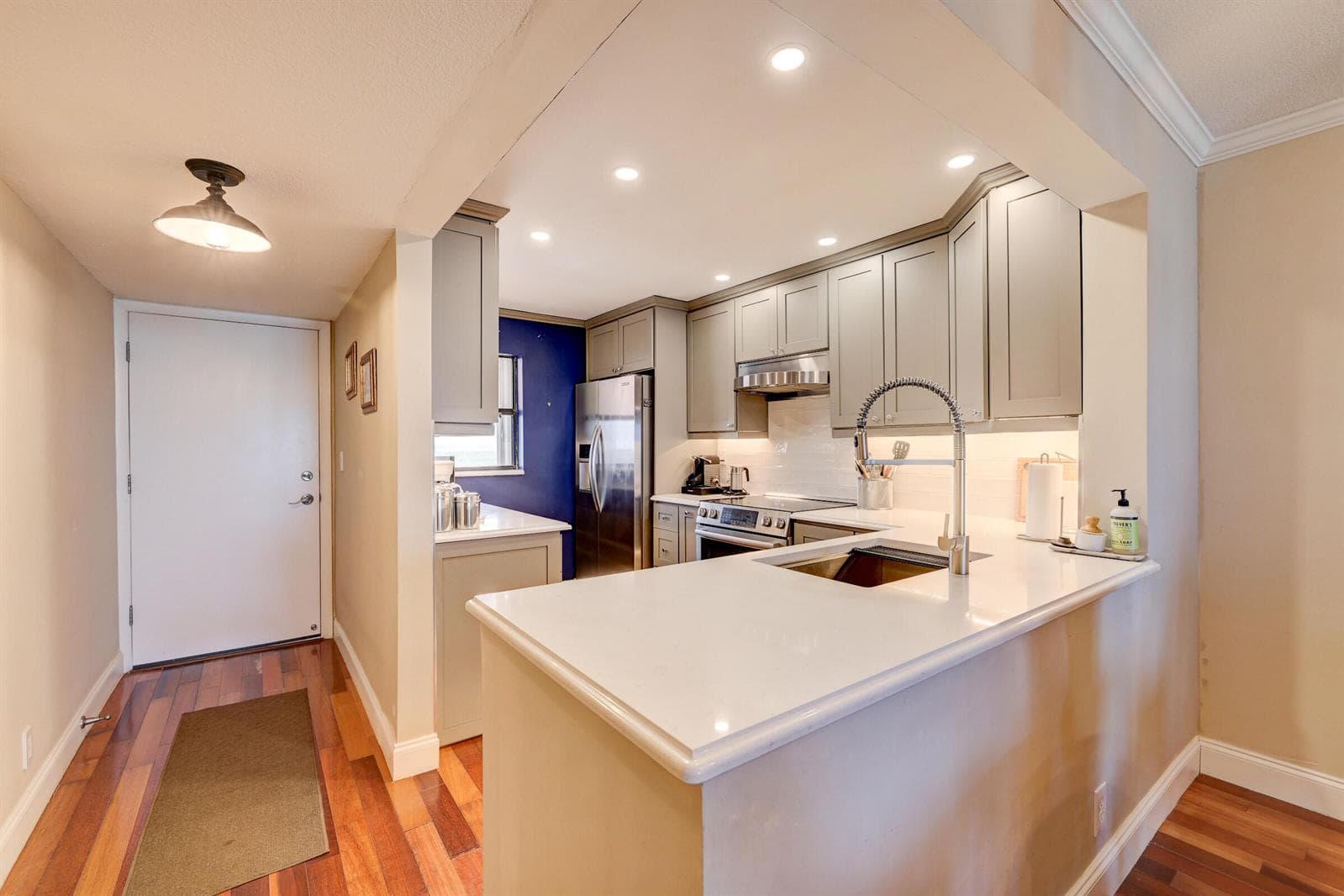 9400 S Ocean Drive 807 photo 7