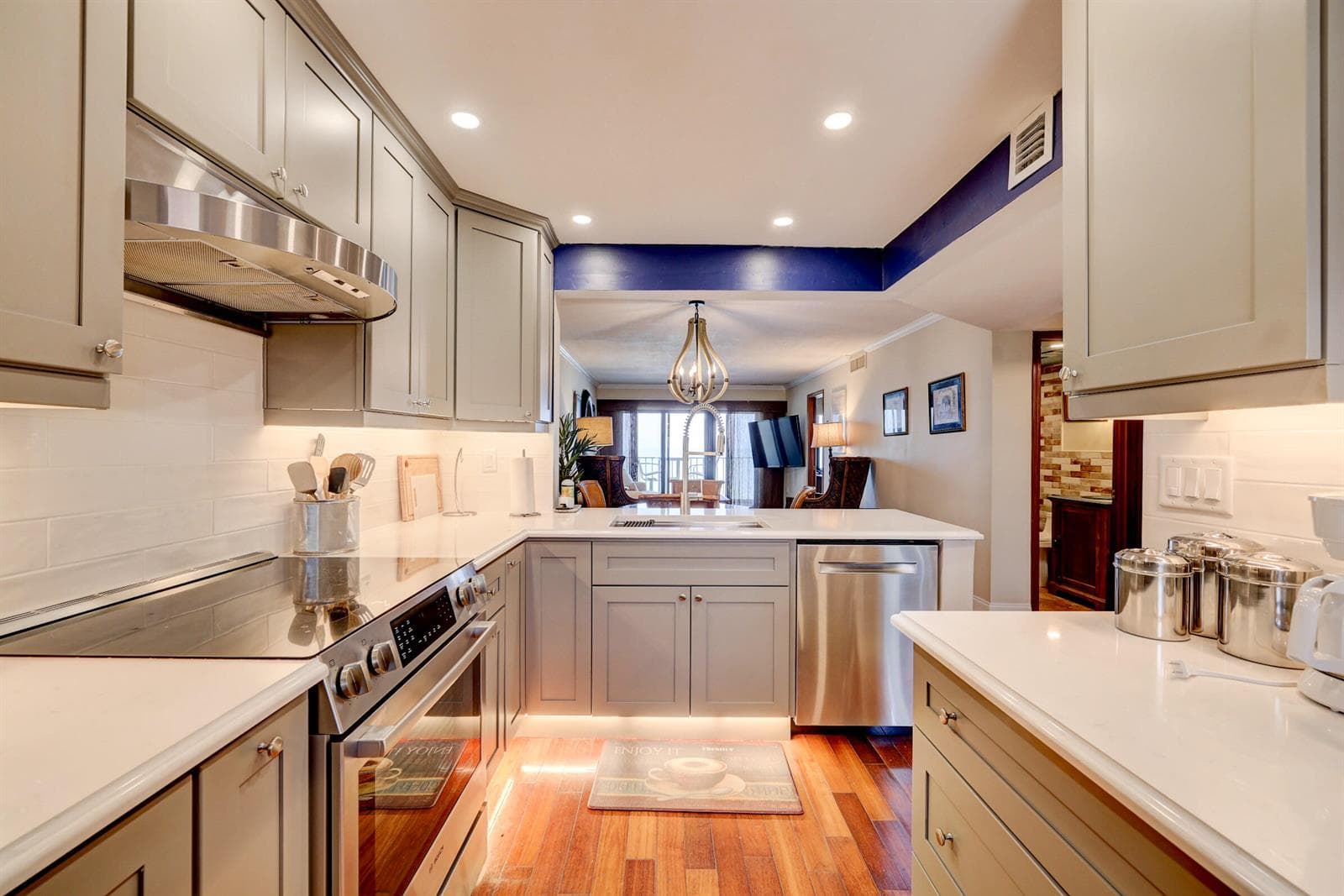 9400 S Ocean Drive 807 photo 9