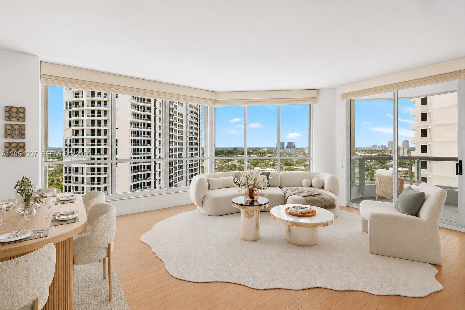 21150 Point Pl 1605 photo 1