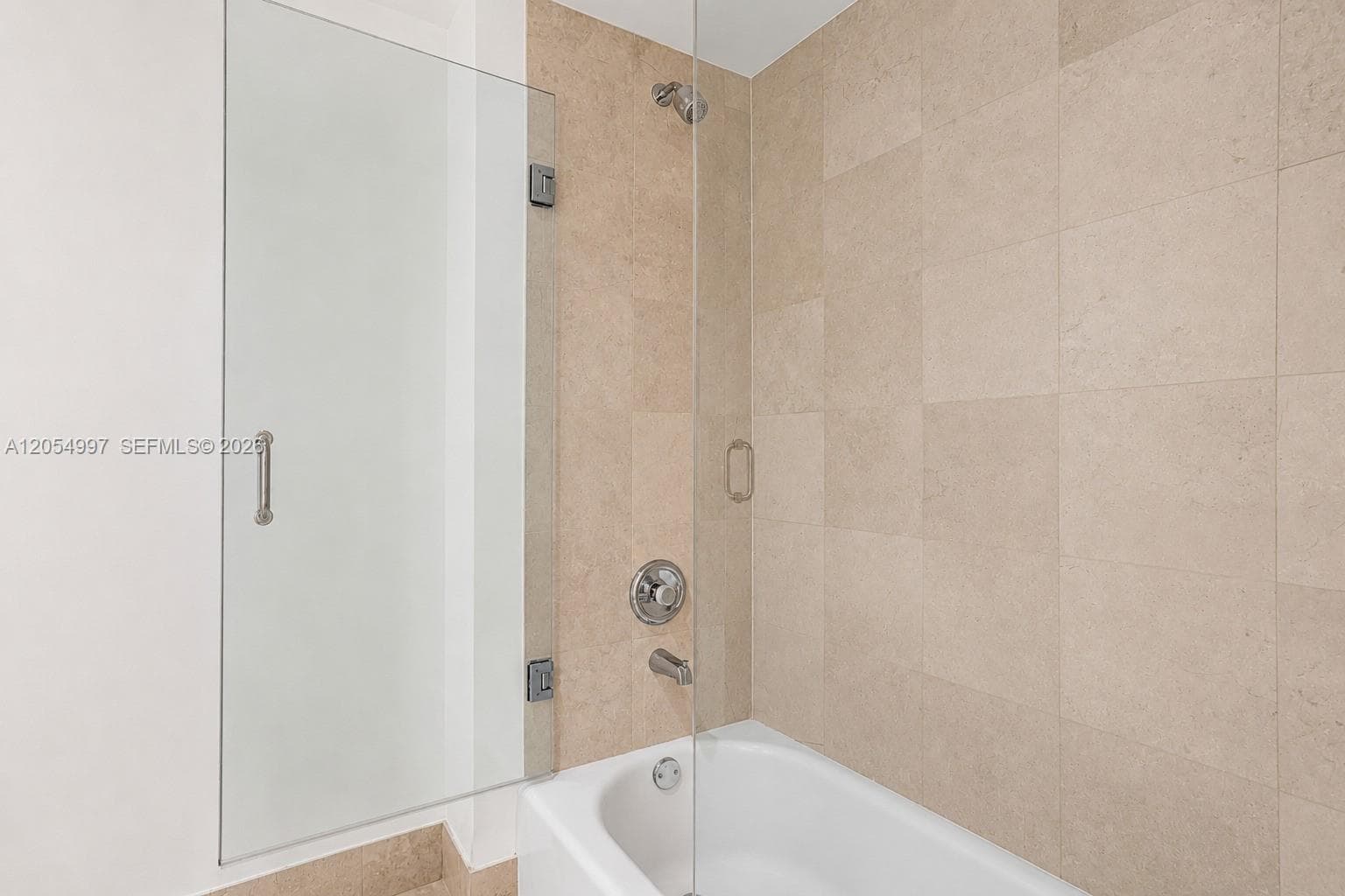 21150 Point Pl 1605 photo 20