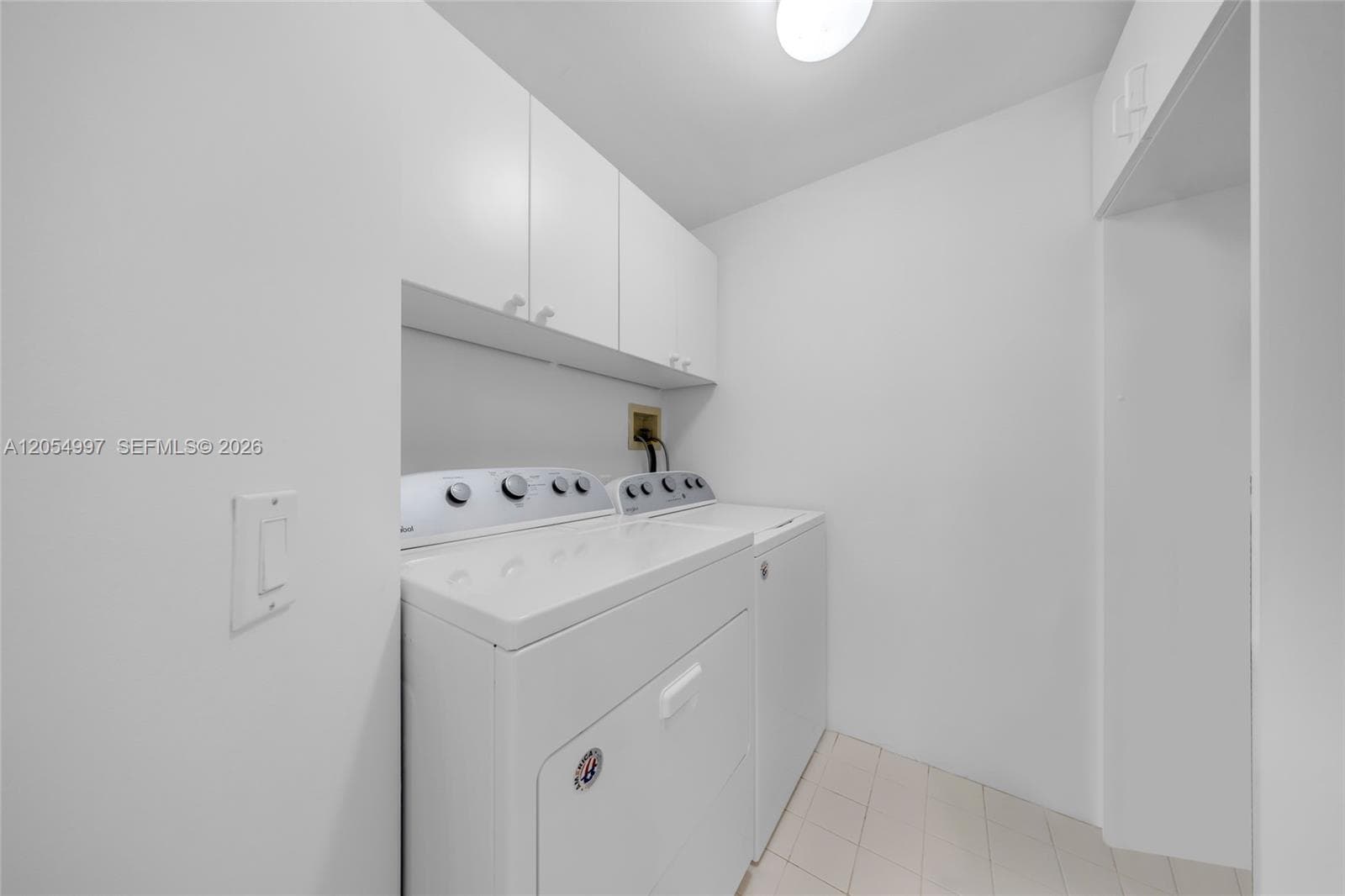 21150 Point Pl 1605 photo 24