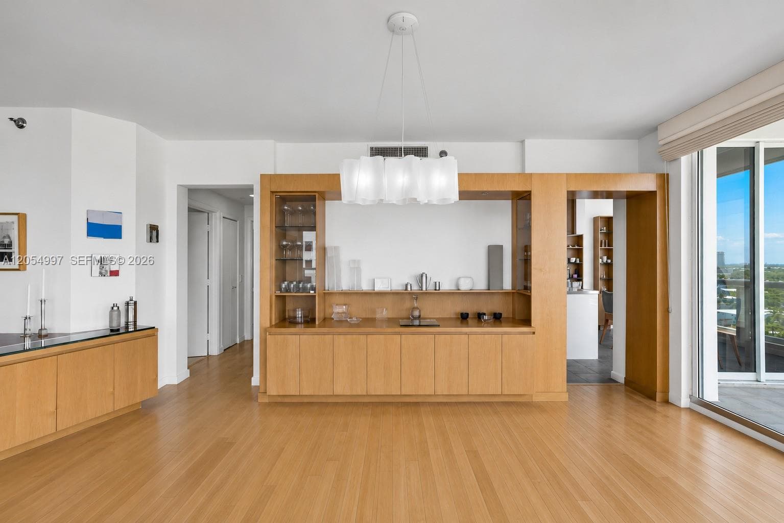 21150 Point Pl 1605 photo 15
