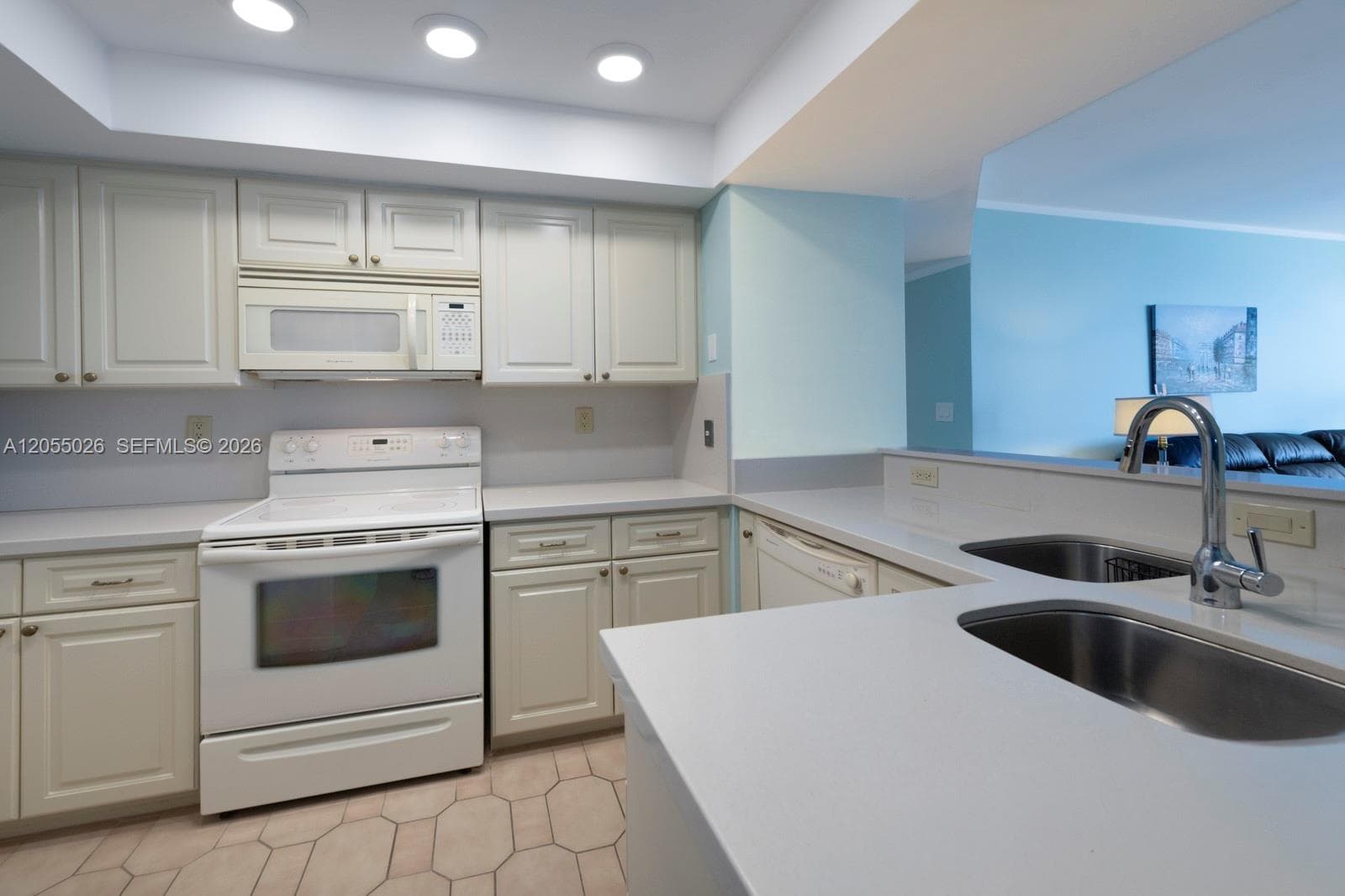 4010 Galt Ocean Dr 502 photo 8