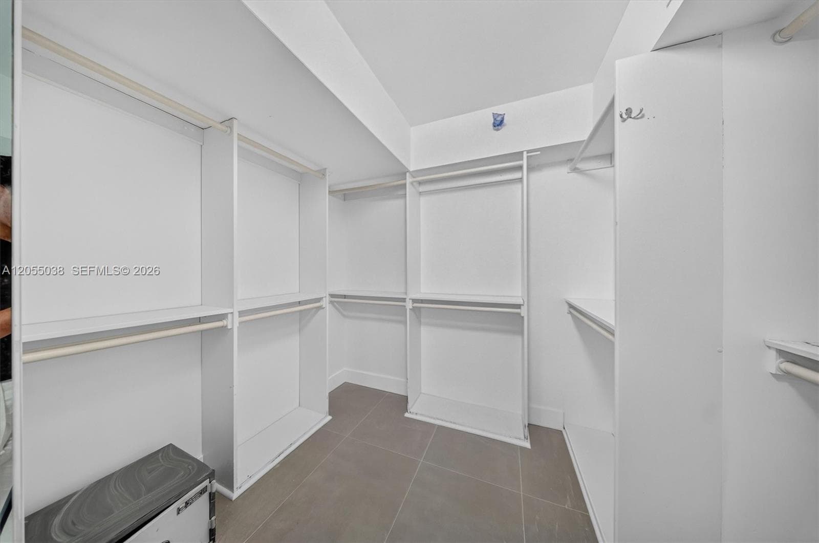 3530 Mystic Pointe Dr 1606 photo 23