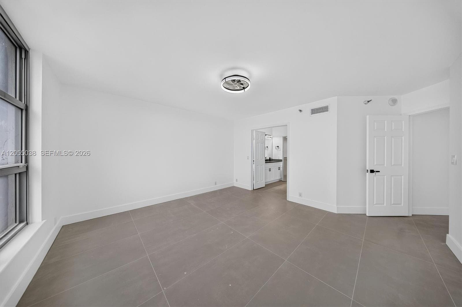 3530 Mystic Pointe Dr 1606 photo 25