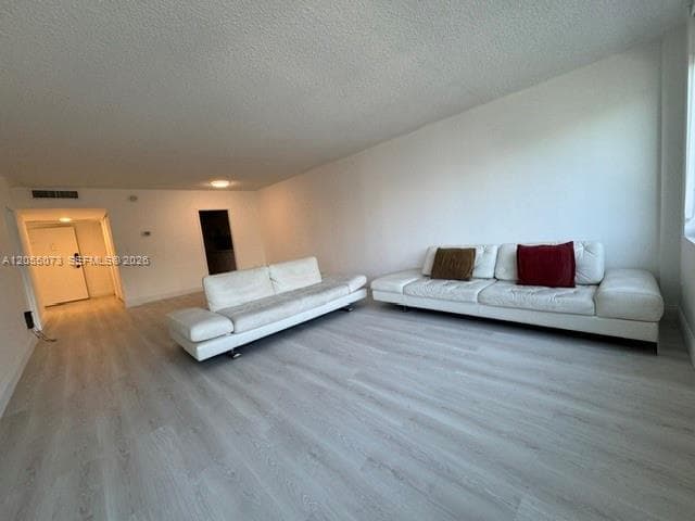 5401 Collins Ave 513 photo 25