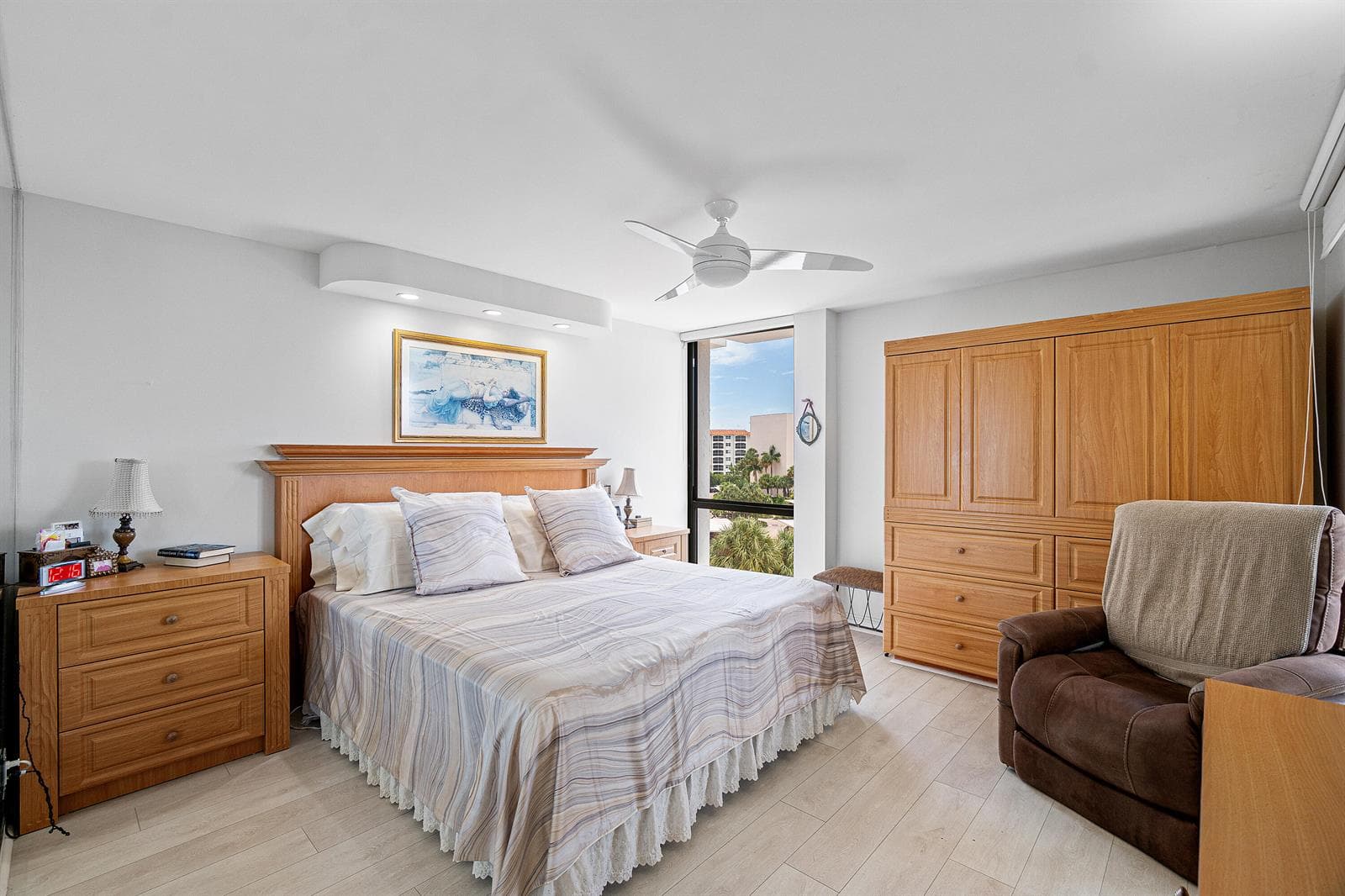 2697 N Ocean Boulevard 5070 photo 23