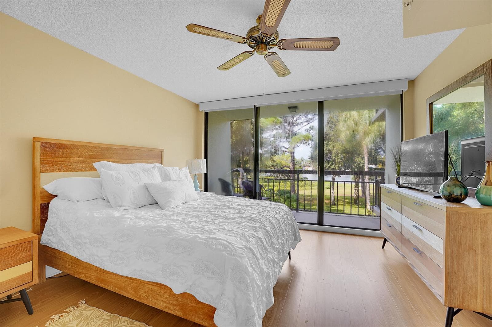 2001 Marina Isle Way 203 photo 18