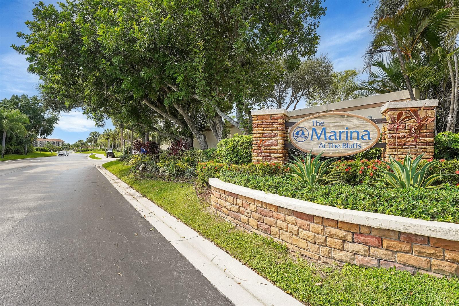 2001 Marina Isle Way 203 photo 4