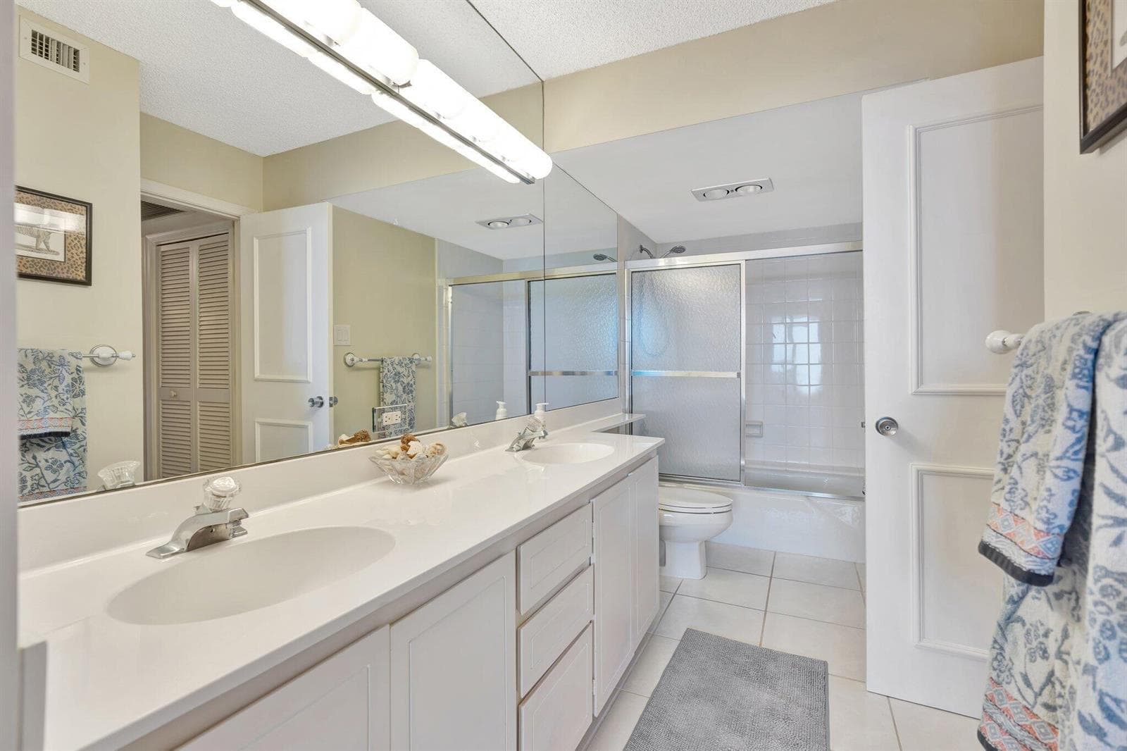 5380 N Ocean Drive 11A photo 23