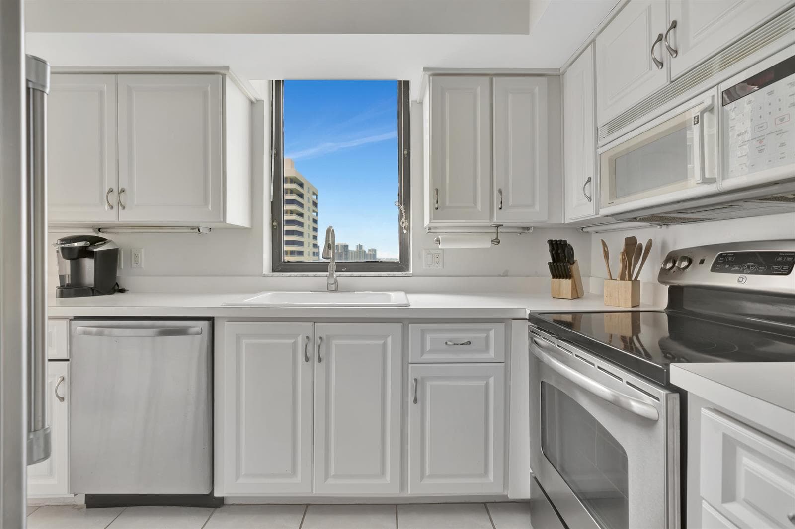 5380 N Ocean Drive 11A photo 13