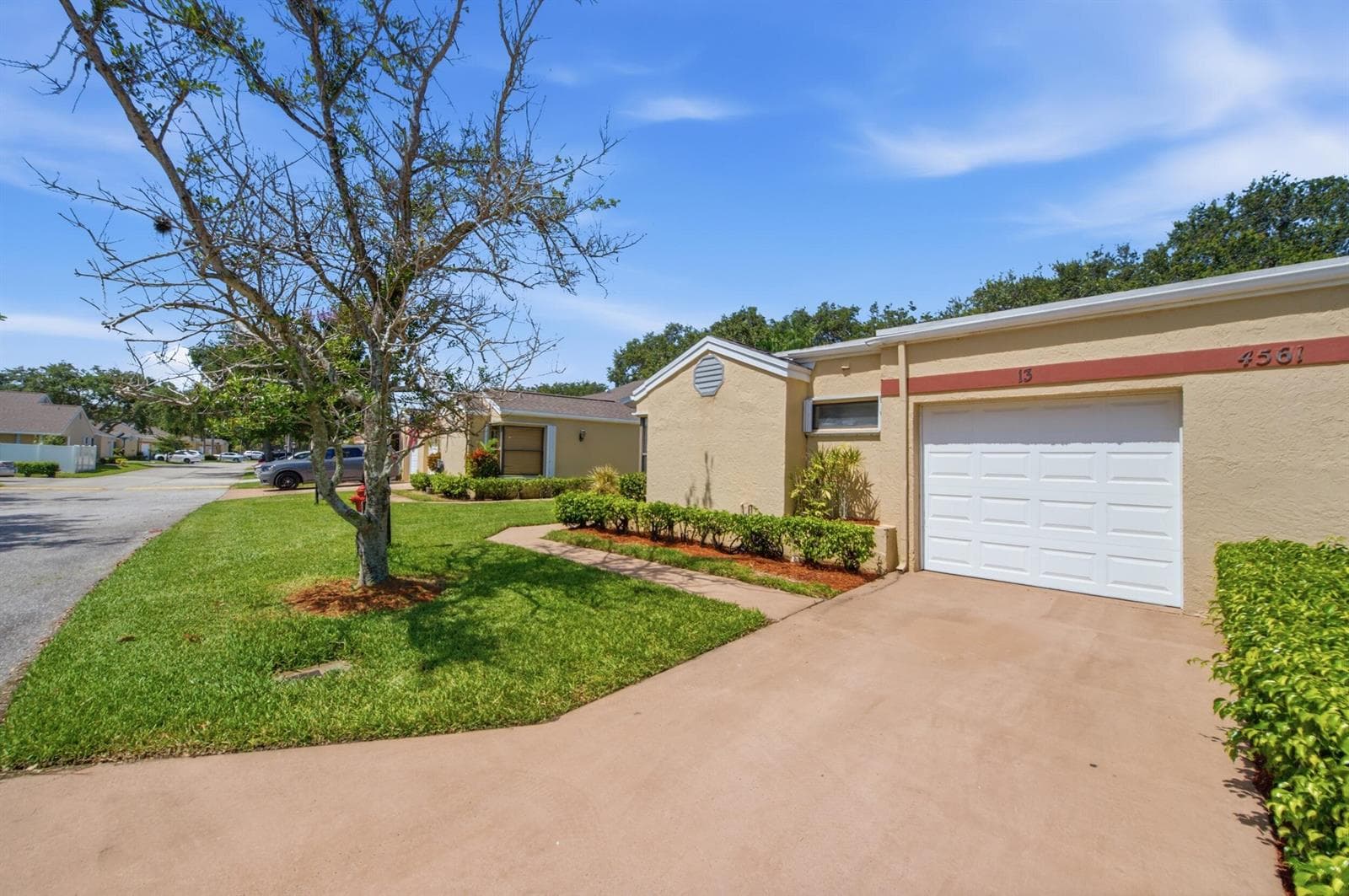 4561 DISCOVERY Lane 13 photo 3