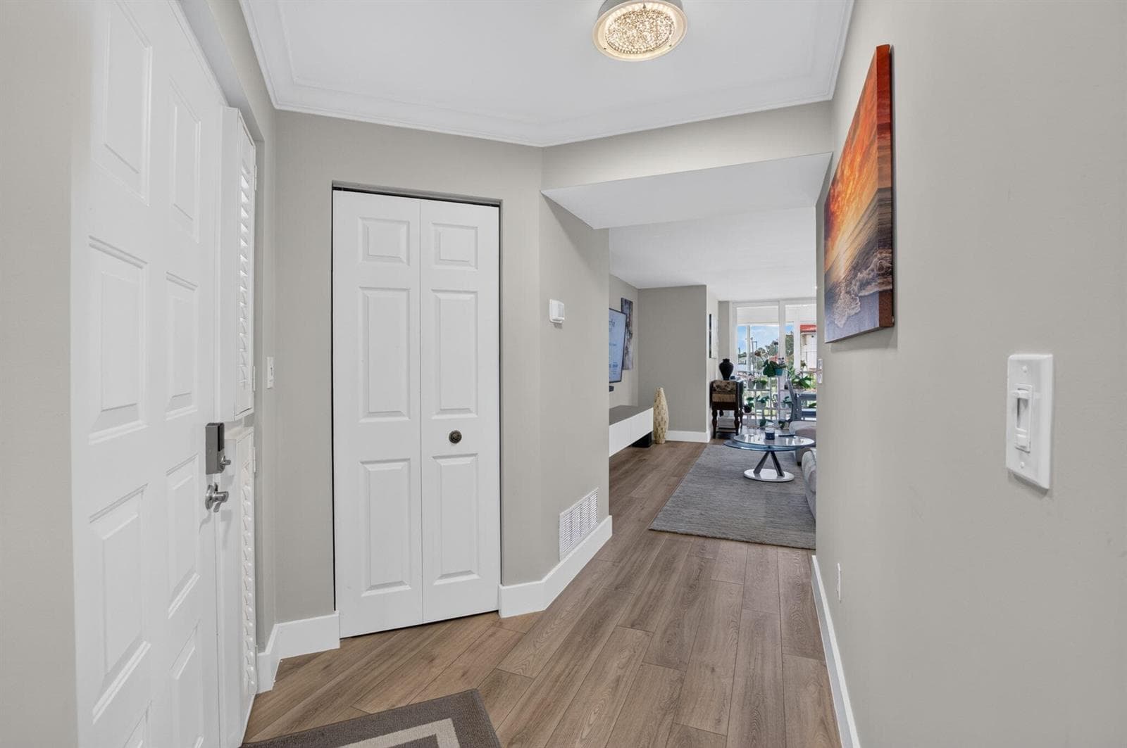 104 HALF MOON Circle D2 photo 4