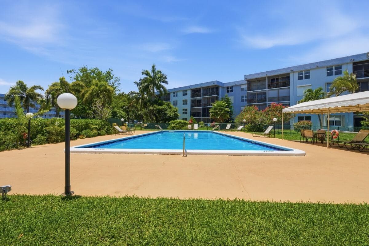 108 ROYAL PARK Drive 1D photo 22