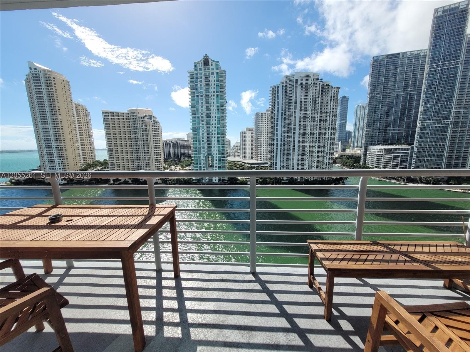 325 S Biscayne Blvd 1719 photo 2