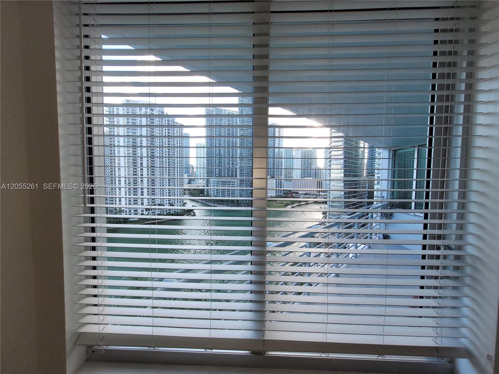 325 S Biscayne Blvd 1719 photo 17