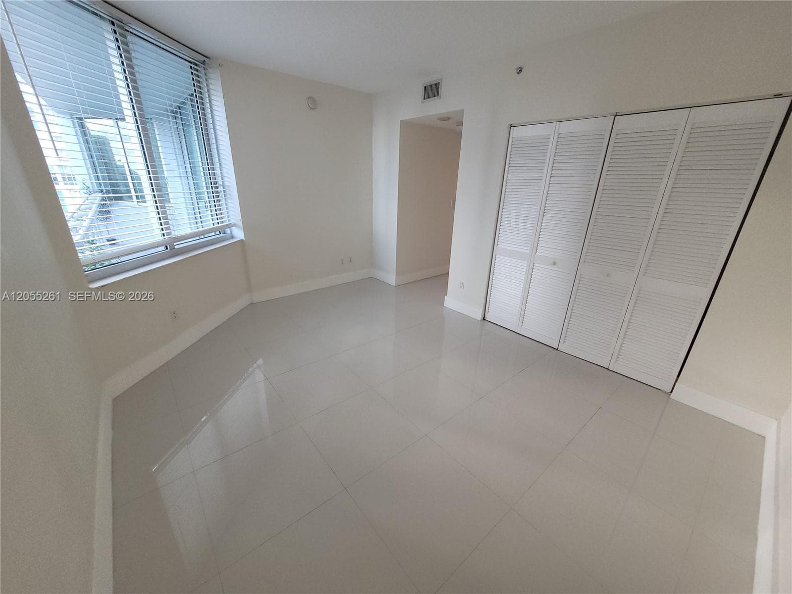 325 S Biscayne Blvd 1719 photo 16