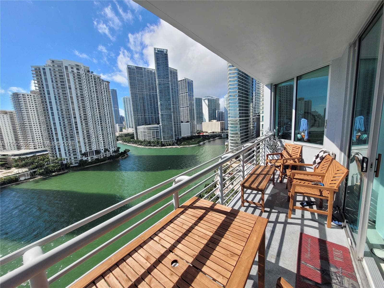 325 S Biscayne Blvd 1719 photo 3