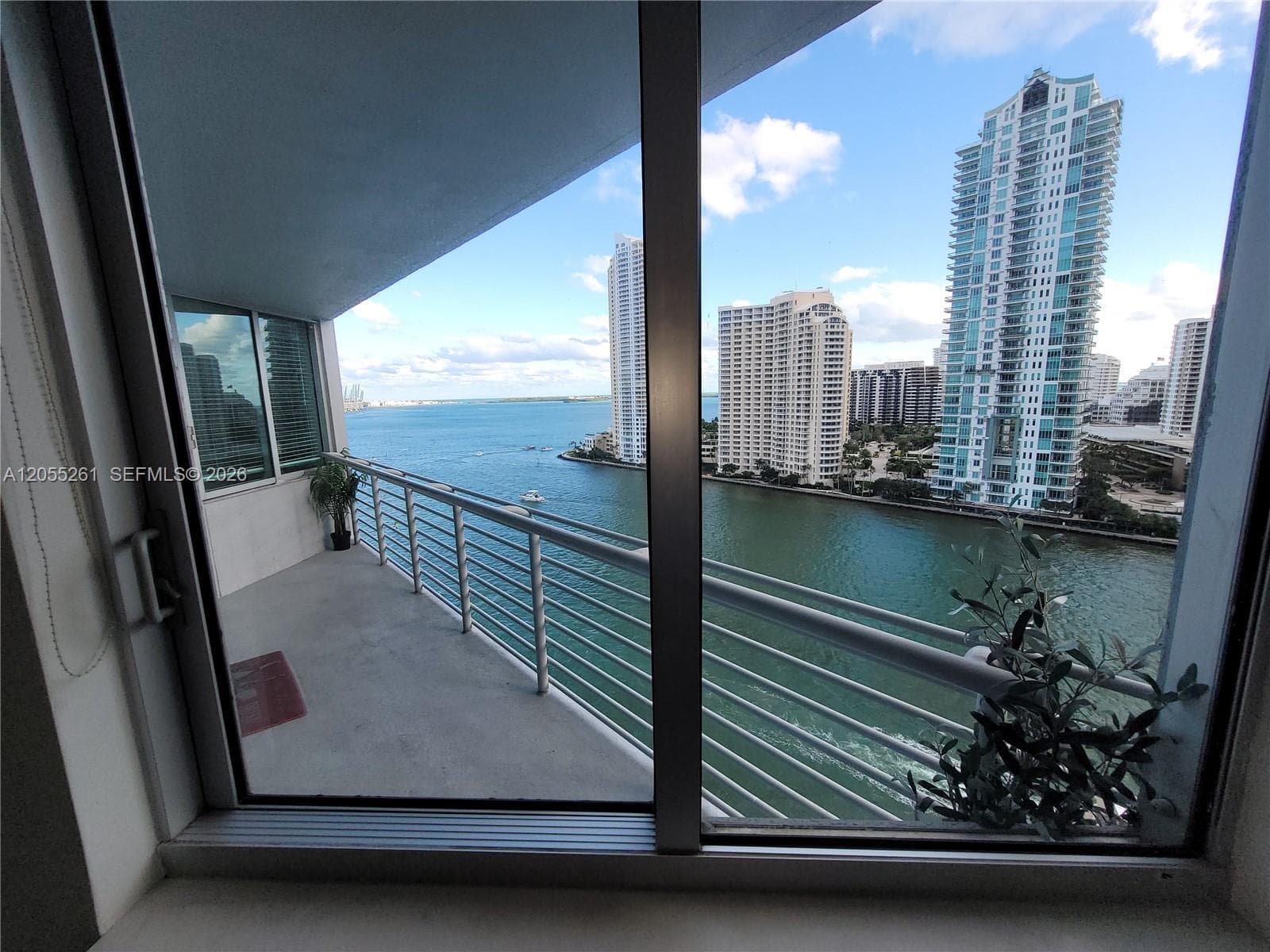 325 S Biscayne Blvd 1719 photo 21