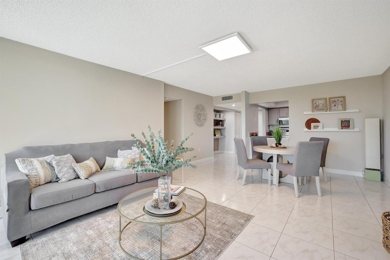 1101 RIVER REACH Drive 415 photo 11