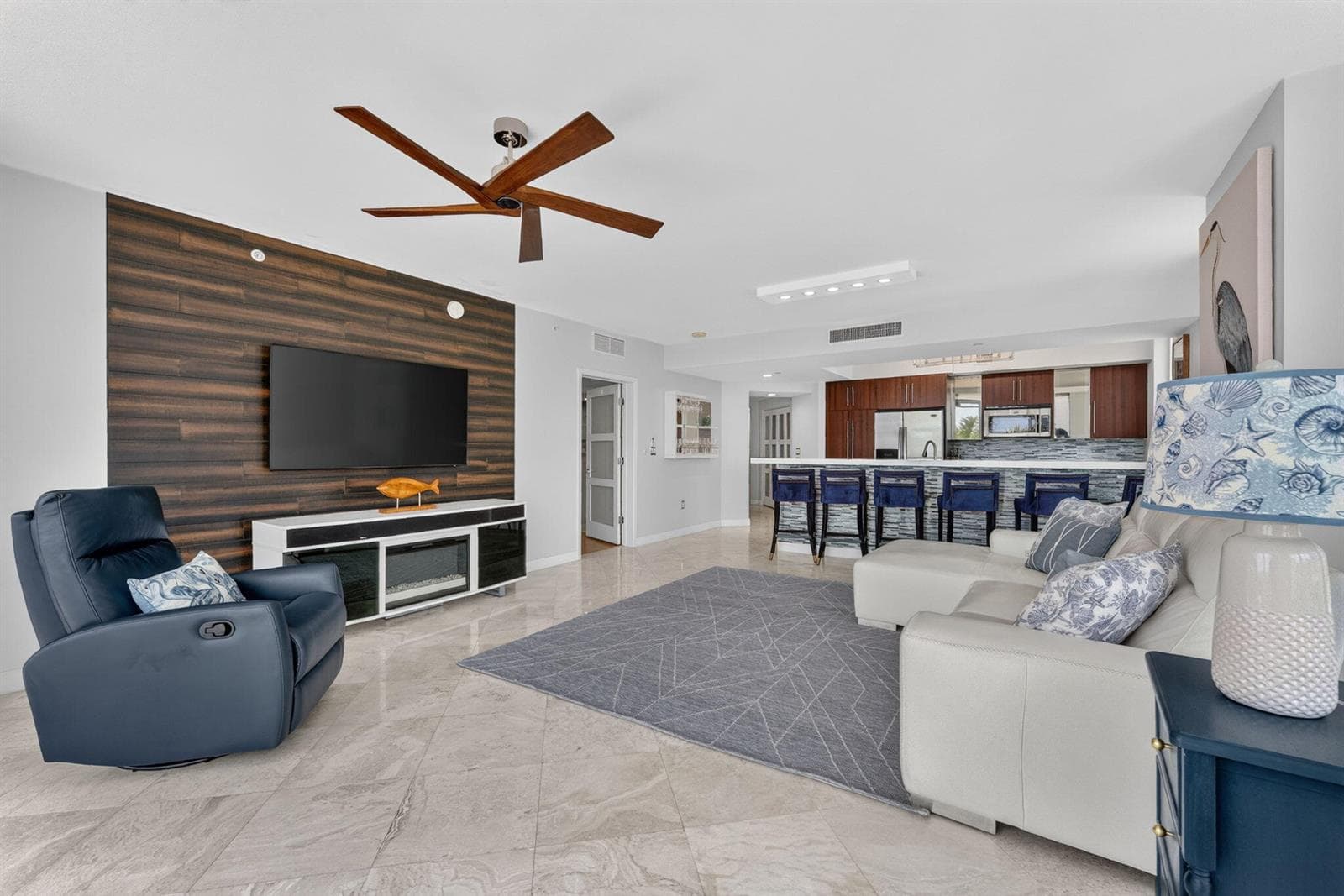 2821 N Ocean Boulevard 503s photo 11