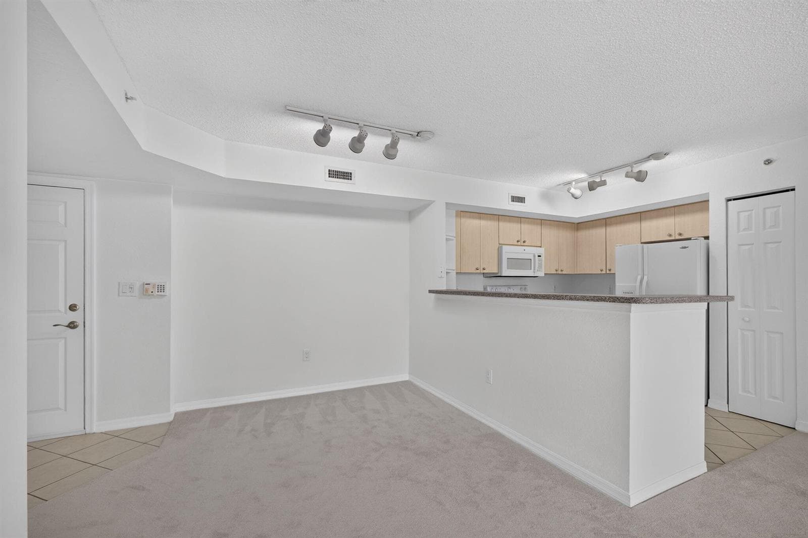 1801 N Flagler Drive 519 photo 2