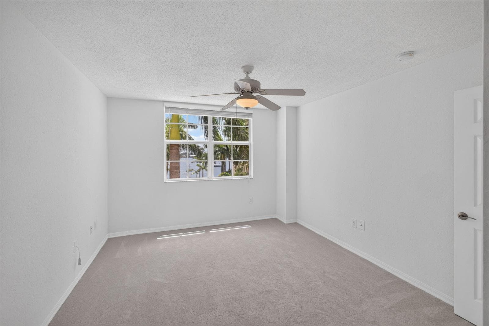 1801 N Flagler Drive 519 photo 3