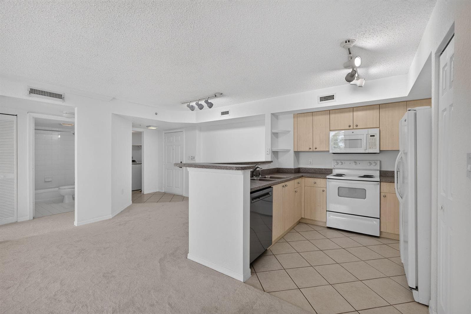 1801 N Flagler Drive 519 photo 11
