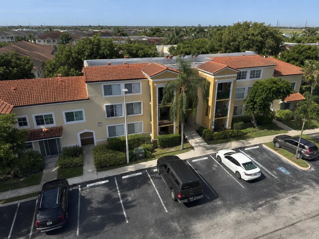 103 Yacht Club Way 208 photo 1