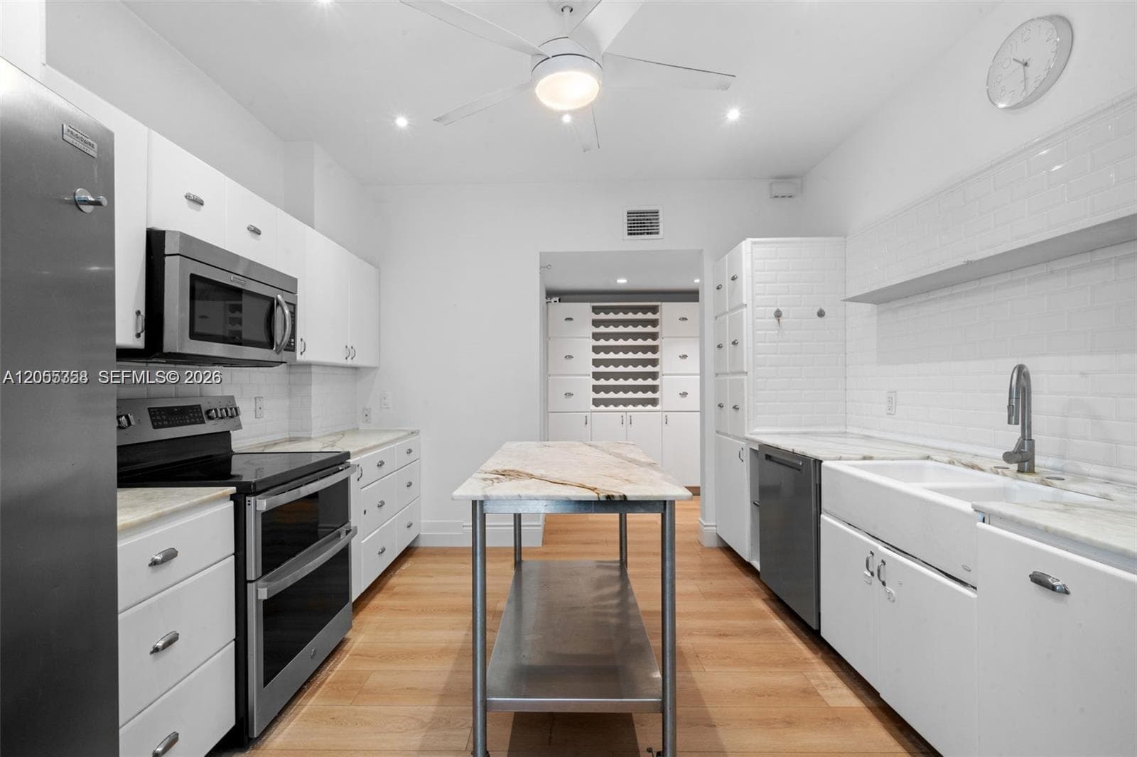 200 Ocean Lane Dr 108 photo 8