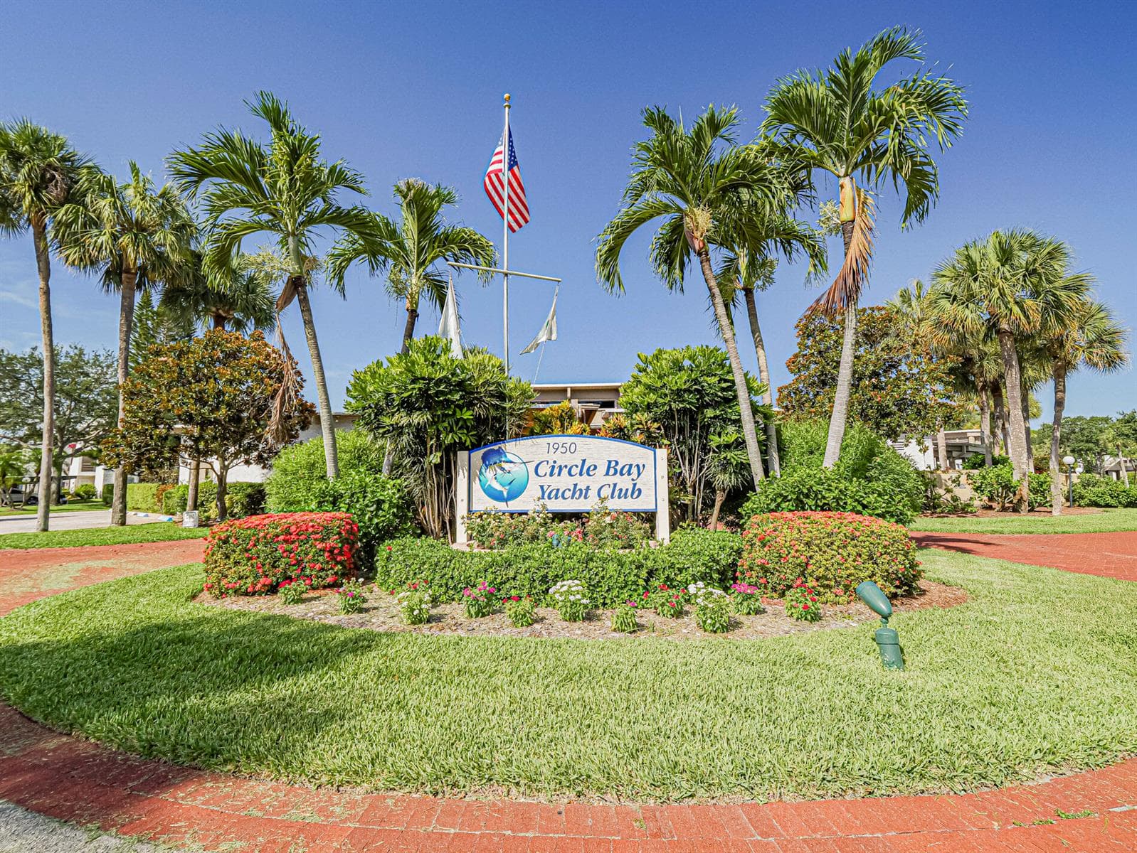 1950 SW Palm City Road photo 2