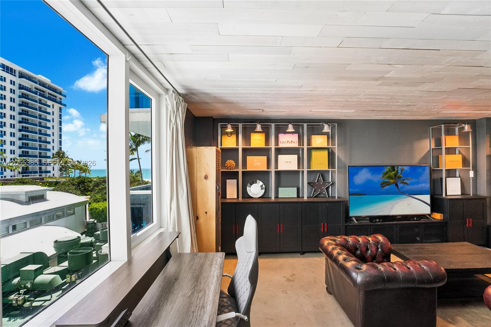 2301 Collins Ave 522 photo 1