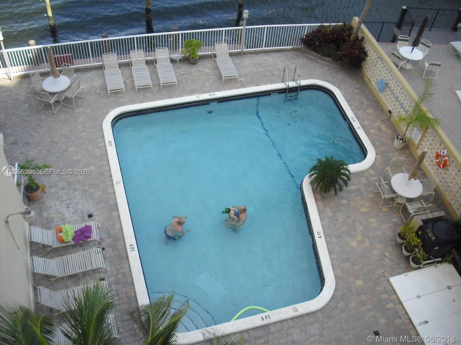 121 Golden Isles Dr 407 photo 3