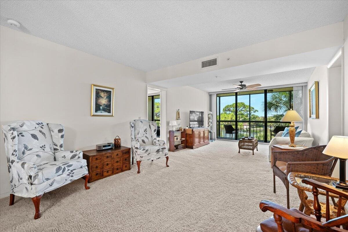 2001 Marina Isle Way 405 photo 9