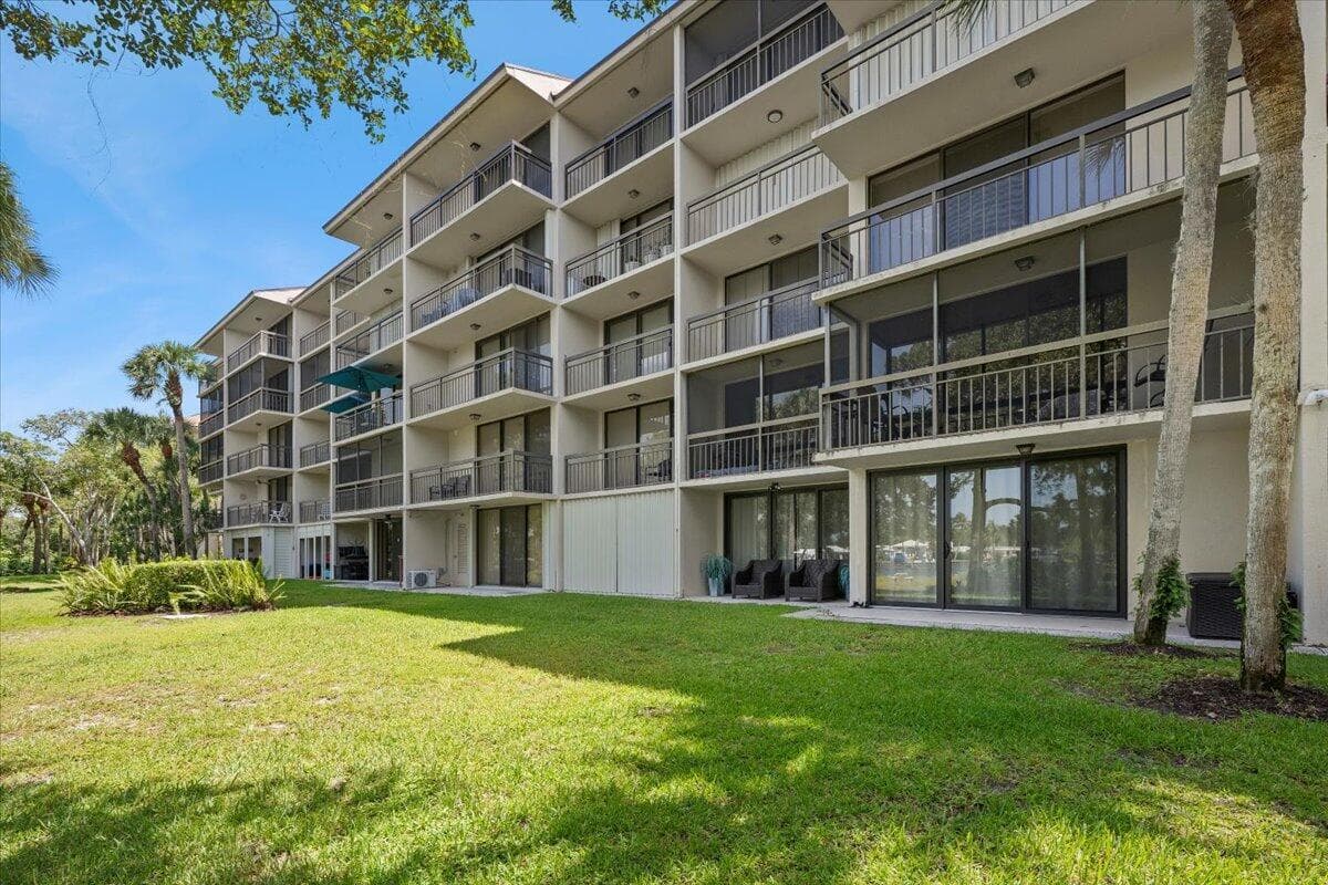 2001 Marina Isle Way 405 photo 24